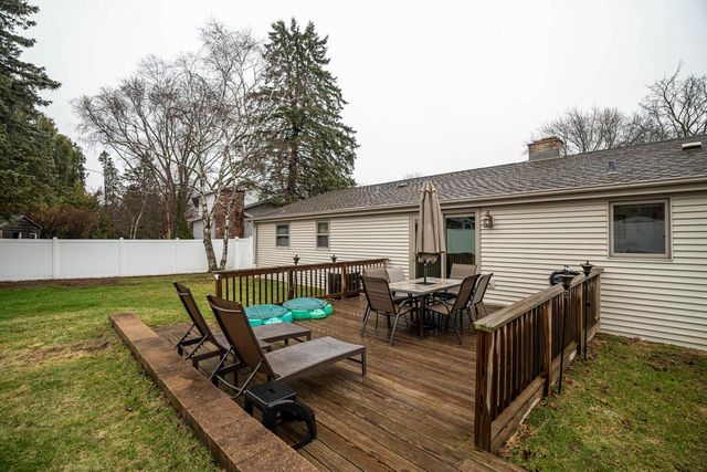 955 W Whitefish ROAD, Port Washington, WI 53074