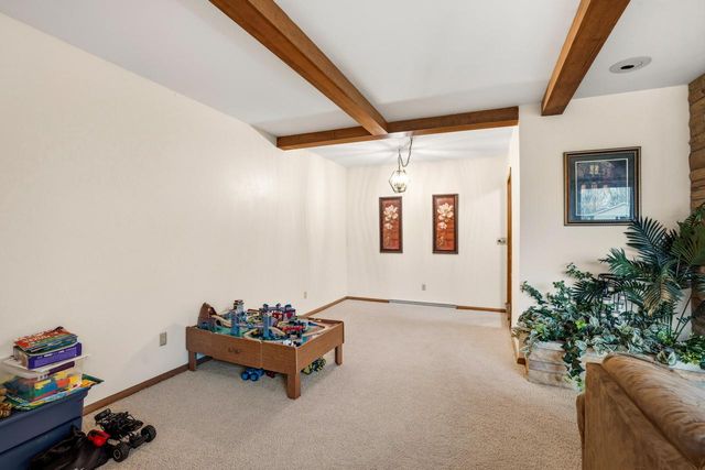 955 W Whitefish ROAD, Port Washington, WI 53074