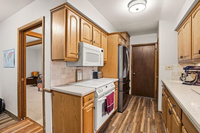 955 W Whitefish ROAD, Port Washington, WI 53074