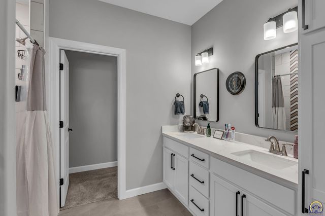 7612 SW 24th TER, Topeka, KS 66614