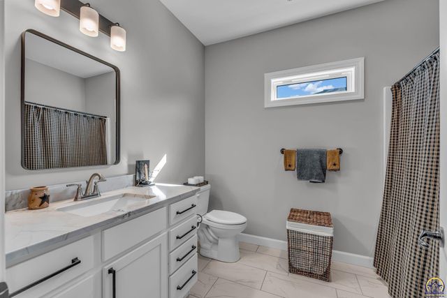 7612 SW 24th TER, Topeka, KS 66614