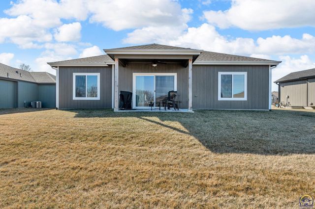 7612 SW 24th TER, Topeka, KS 66614