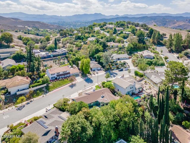 2085 Rayshire Street, Thousand Oaks, CA 91362