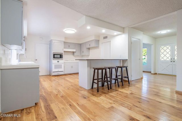 2085 Rayshire Street, Thousand Oaks, CA 91362