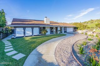 2085 Rayshire Street, Thousand Oaks, CA 91362