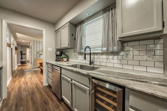 12601 Saint Charles Boulevard, Little Rock, AR 72211