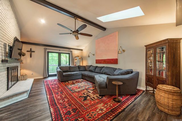 12601 Saint Charles Boulevard, Little Rock, AR 72211