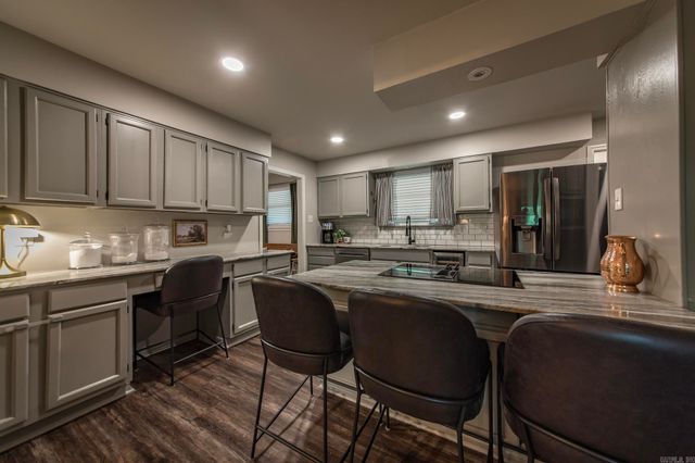 12601 Saint Charles Boulevard, Little Rock, AR 72211