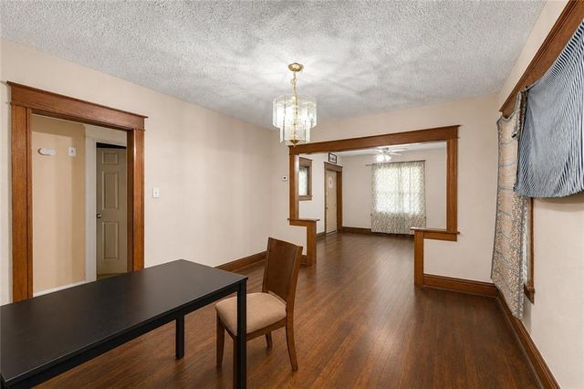 3944 BROOKLYN Avenue, Kansas City, MO 64130