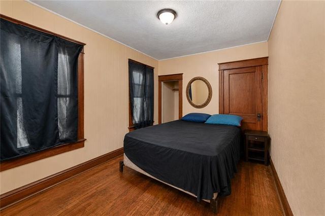 3944 BROOKLYN Avenue, Kansas City, MO 64130