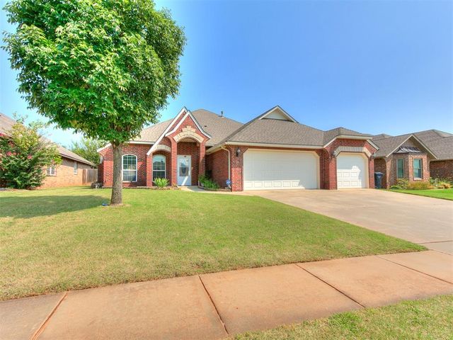 1612 Dorothy Drive, Moore, OK 73170