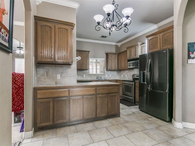 1612 Dorothy Drive, Moore, OK 73170