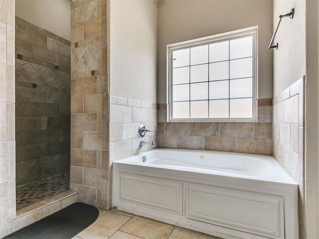 1612 Dorothy Drive, Moore, OK 73170