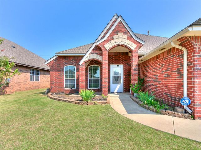 1612 Dorothy Drive, Moore, OK 73170