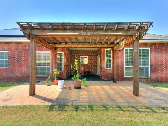 1612 Dorothy Drive, Moore, OK 73170