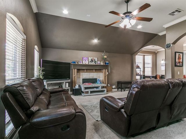 1612 Dorothy Drive, Moore, OK 73170