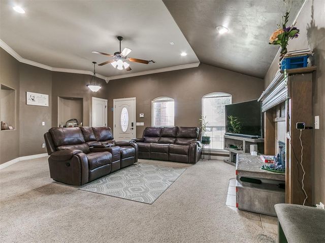 1612 Dorothy Drive, Moore, OK 73170
