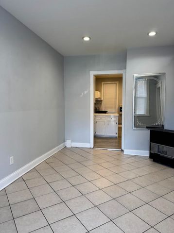 2620 S Sawyer Avenue 1, Chicago, IL 60623