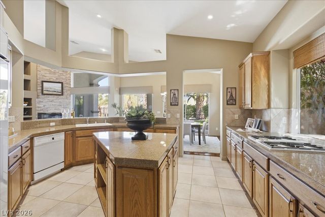10009 Sienna Peak Court, Las Vegas, NV 89144