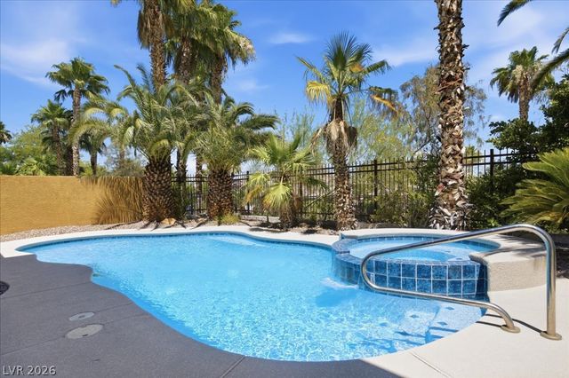 10009 Sienna Peak Court, Las Vegas, NV 89144