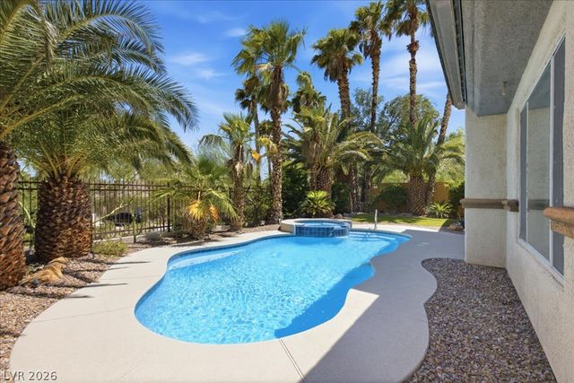 10009 Sienna Peak Court, Las Vegas, NV 89144