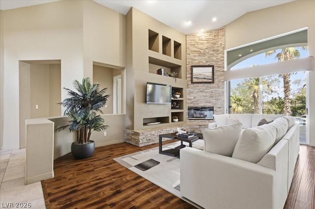 10009 Sienna Peak Court, Las Vegas, NV 89144