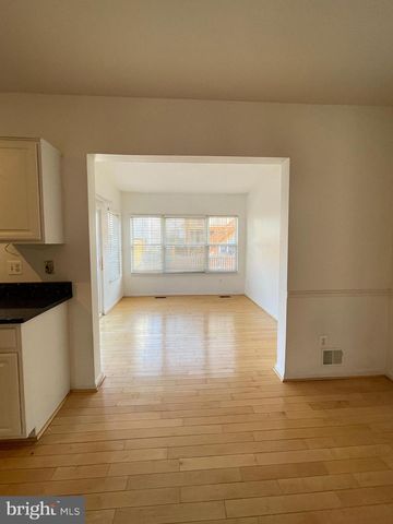 42882 GOLF VIEW DR, Chantilly, VA 20152