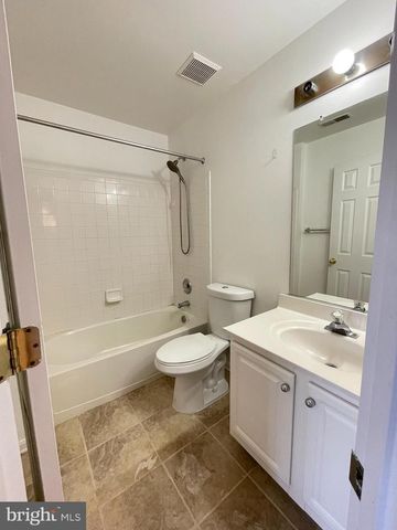 42882 GOLF VIEW DR, Chantilly, VA 20152