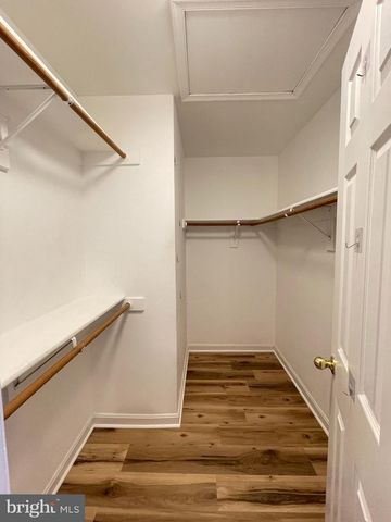 42882 GOLF VIEW DR, Chantilly, VA 20152