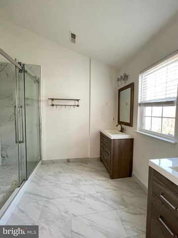 42882 GOLF VIEW DR, Chantilly, VA 20152