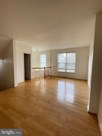 42882 GOLF VIEW DR, Chantilly, VA 20152