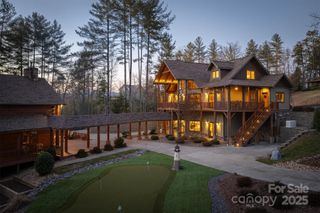 1989 Johns Ridge Parkway, Lenoir, NC 28645