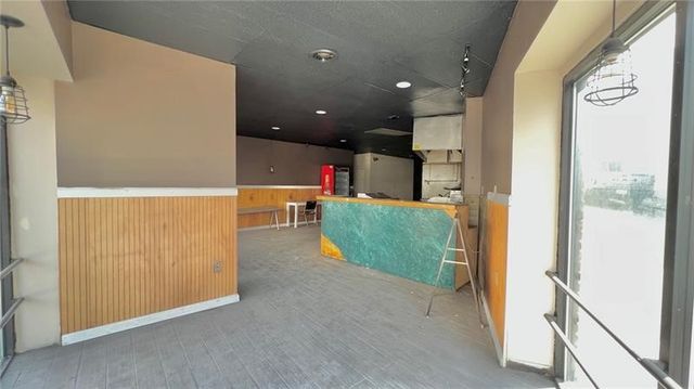 239-243 Brownsville, Mt Oliver, PA 15210