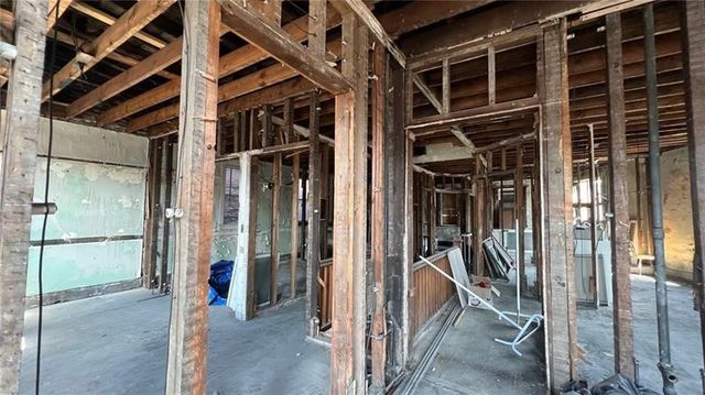 239-243 Brownsville, Mt Oliver, PA 15210