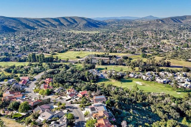 15663 Vista Vicente Drive, Ramona, CA 92065