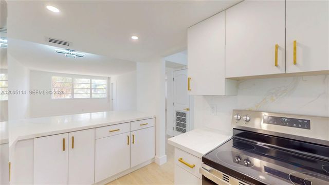 1333 E Hallandale Beach Blvd 326, Hallandale Beach, FL 33009