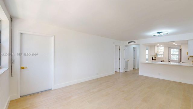 1333 E Hallandale Beach Blvd 326, Hallandale Beach, FL 33009