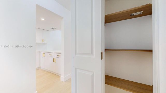 1333 E Hallandale Beach Blvd 326, Hallandale Beach, FL 33009