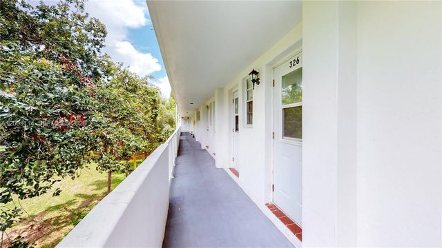 1333 E Hallandale Beach Blvd 326, Hallandale Beach, FL 33009