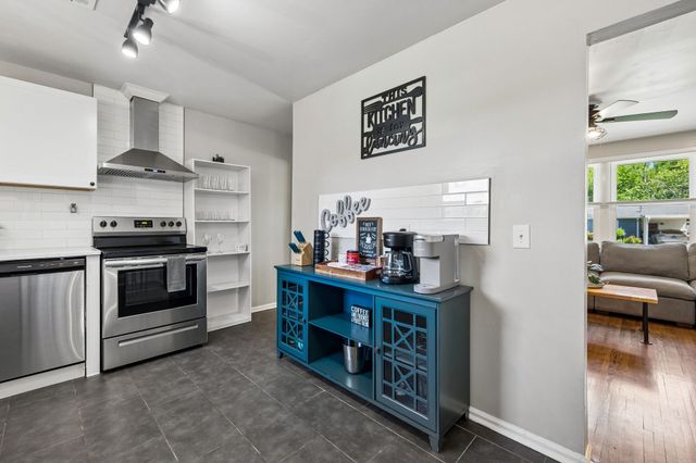 632 Larchwood Dr, Nashville, TN 37214