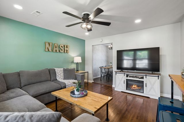 632 Larchwood Dr, Nashville, TN 37214