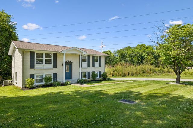 632 Larchwood Dr, Nashville, TN 37214