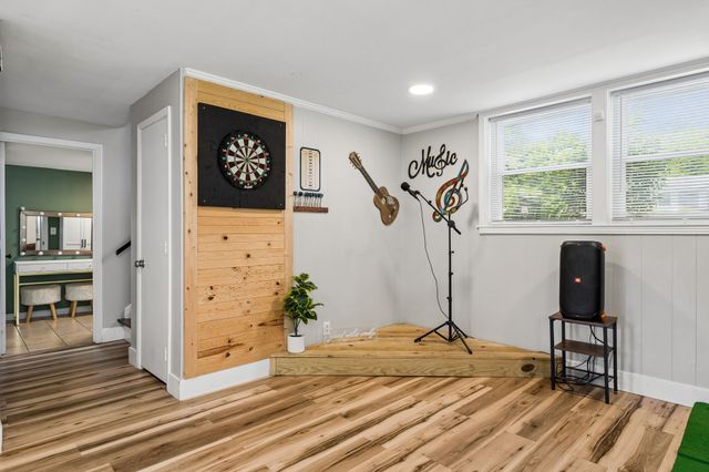 632 Larchwood Dr, Nashville, TN 37214