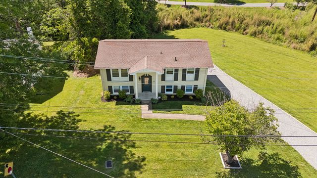 632 Larchwood Dr, Nashville, TN 37214