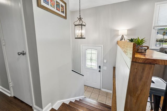 632 Larchwood Dr, Nashville, TN 37214