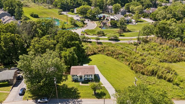 632 Larchwood Dr, Nashville, TN 37214