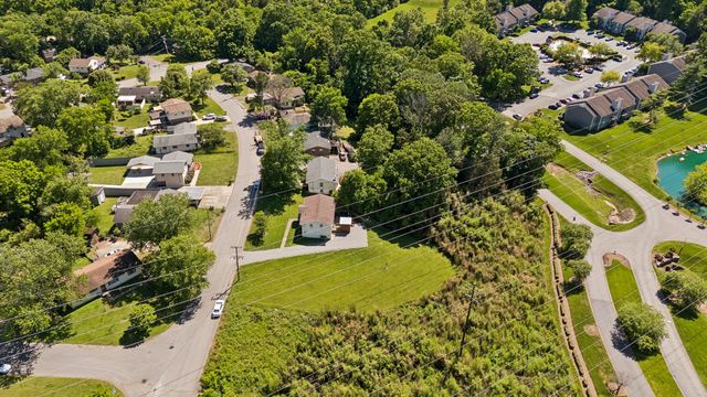 632 Larchwood Dr, Nashville, TN 37214