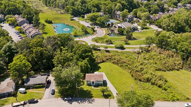 632 Larchwood Dr, Nashville, TN 37214
