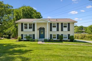 632 Larchwood Dr, Nashville, TN 37214