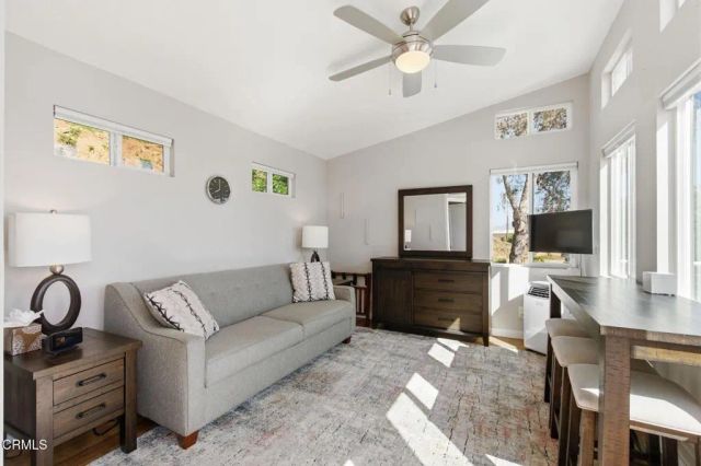 888 W Highland Drive, Camarillo, CA 93010